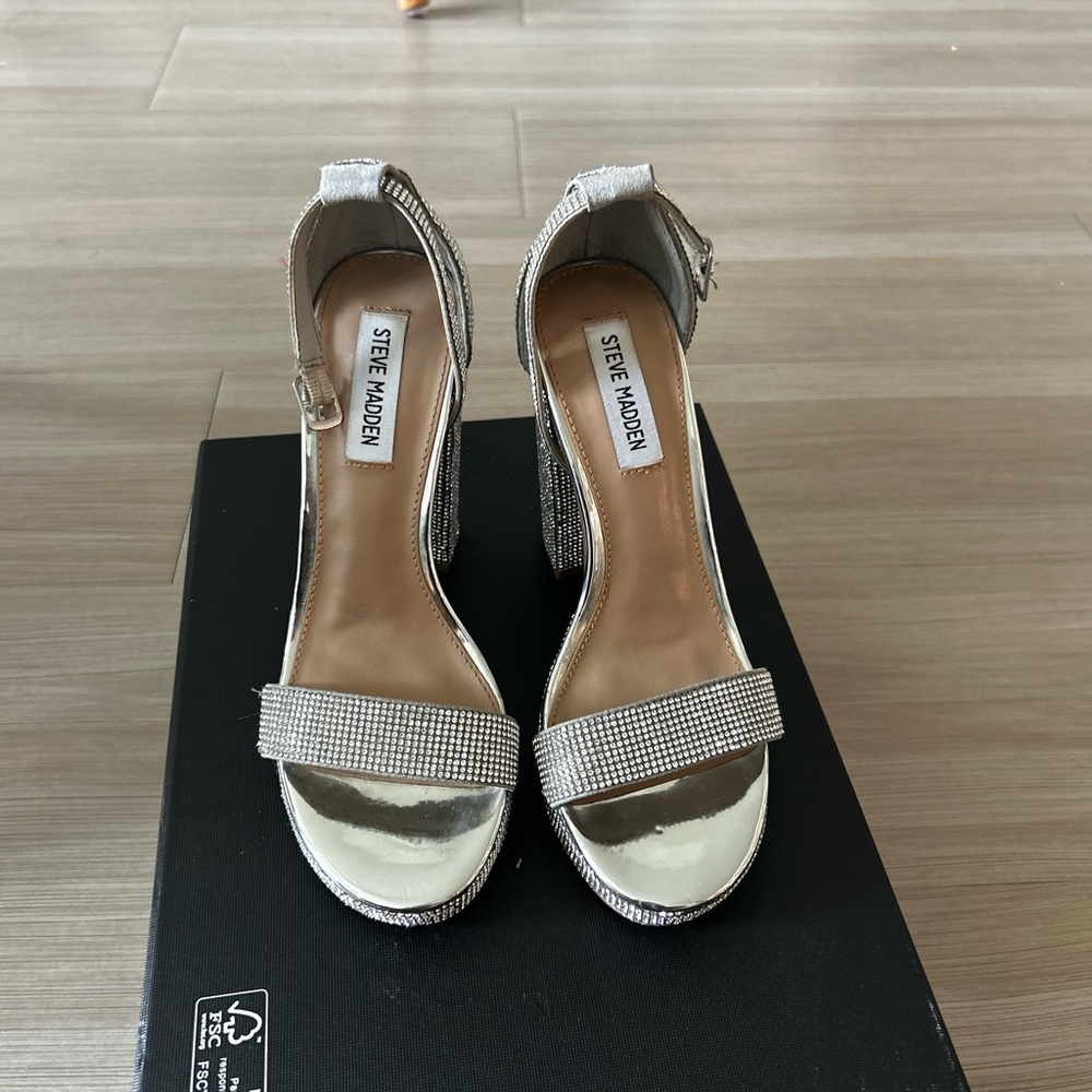 Steve Madden Glittering Silver Heels